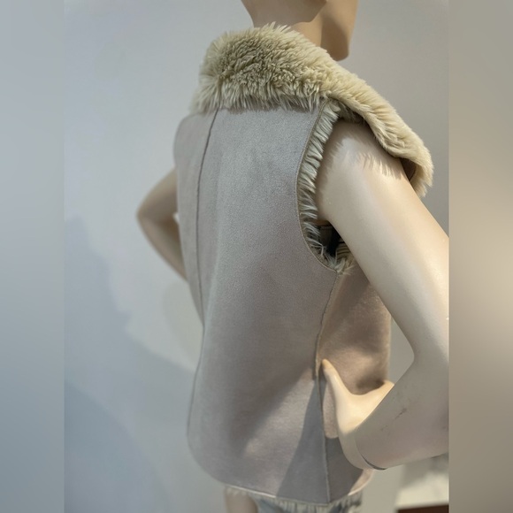 LOFT | Faux Fur Reversible Vest Size XSmall - Picture 10 of 13